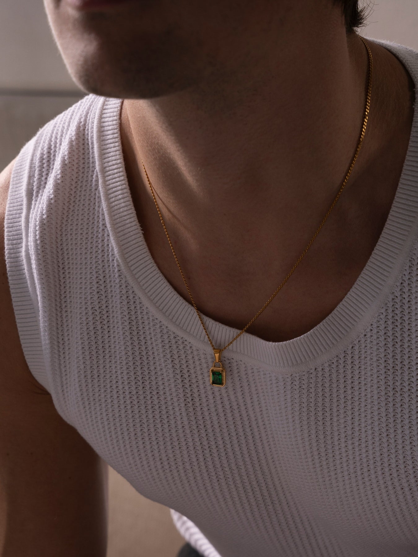 GROENE EDELSTEEN KETTING | 18K Goud