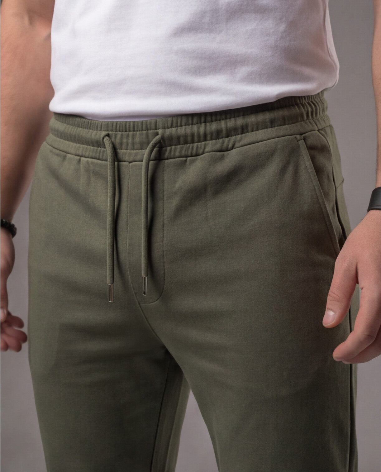 Essential Pant - Green